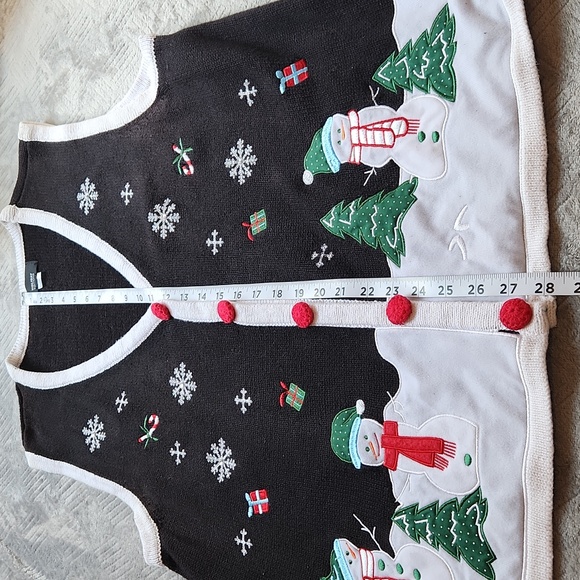 Vintage Holiday Editions, Christmas Embroidered Snowman Winter Wonderland Vest - Picture 9 of 11